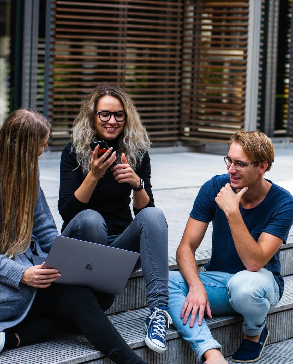 Gruppo di persone che utilizzano Miria